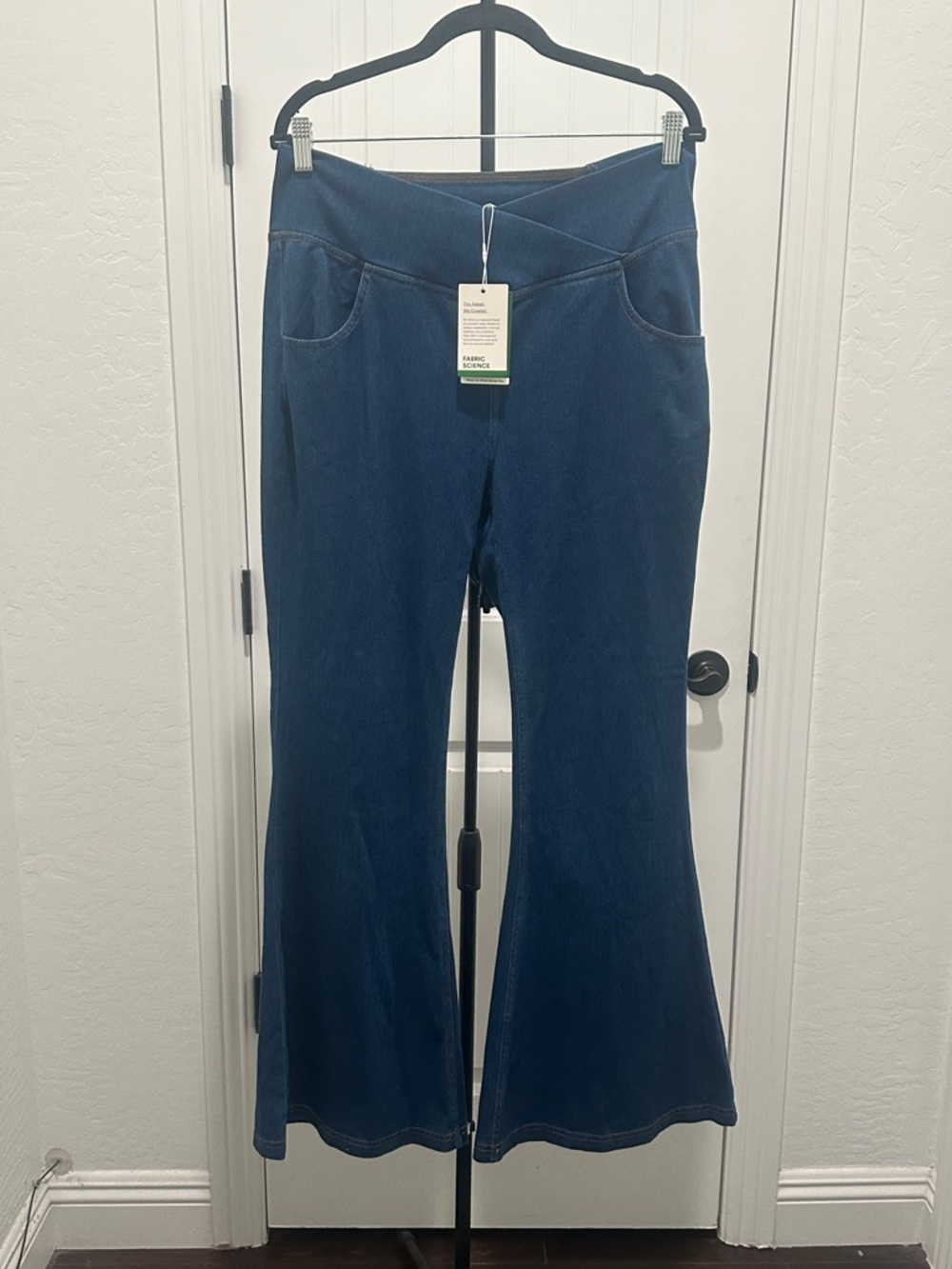 Halara Flex High Waist Crossover Pocket Flare Stretch Washed Casual Jeans Sz XL - Picture 3 of 16
